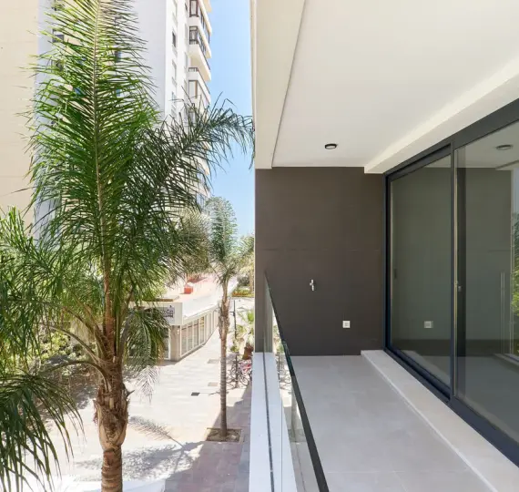 Middle floor apartment R5137840