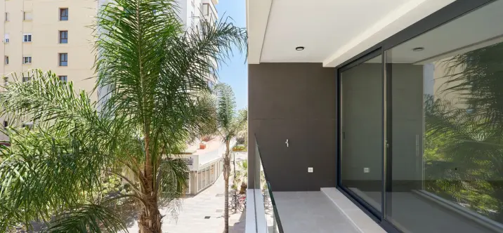 Middle floor apartment R5137840 0