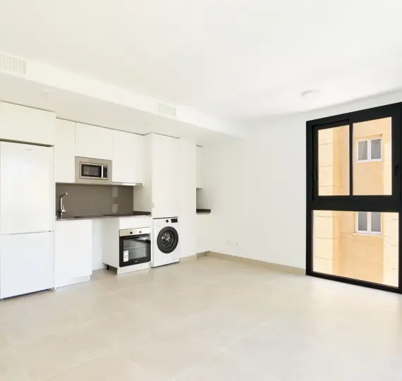 Middle floor apartment R5137840