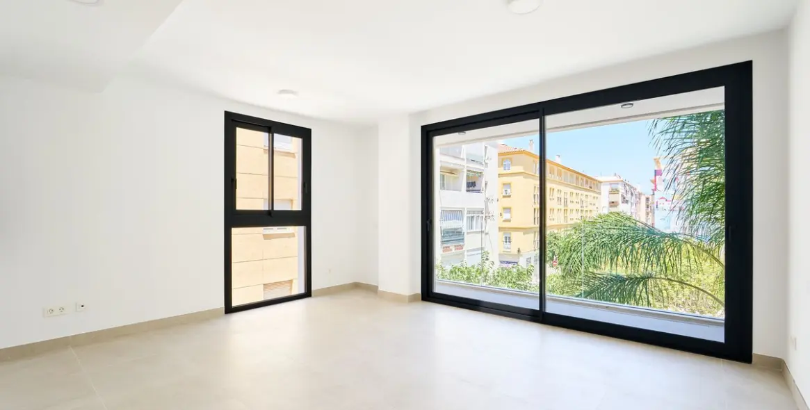 Sale of middle floor apartment in Estepona (district Estepona) 5