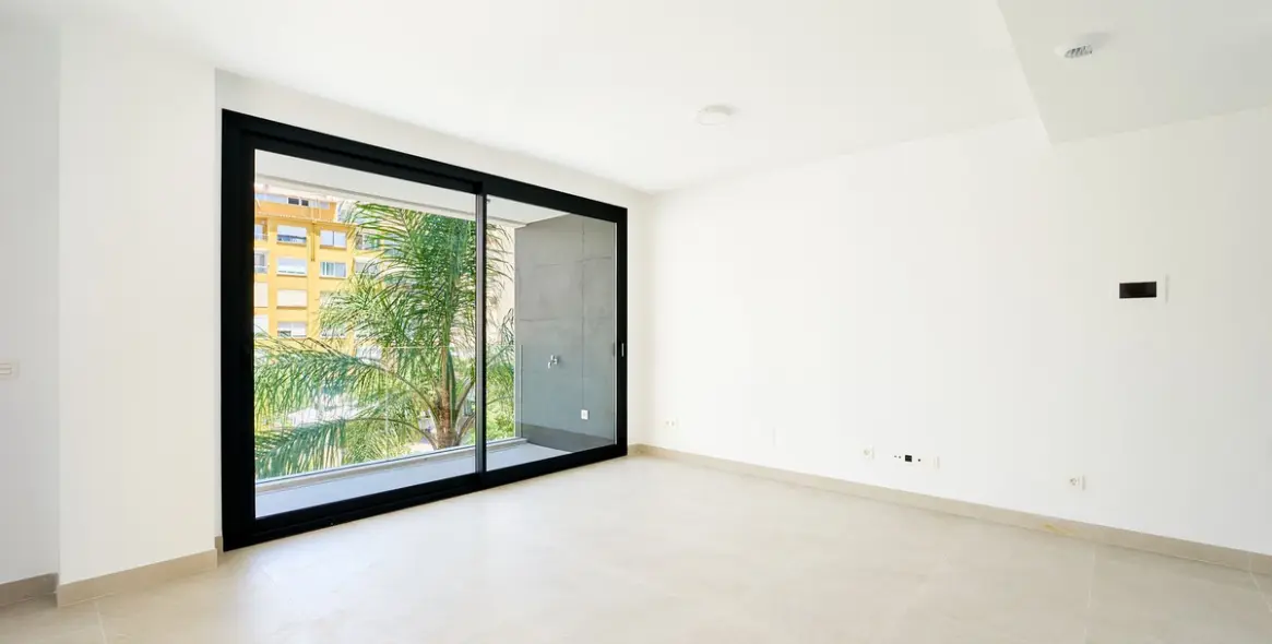 Sale of middle floor apartment in Estepona (district Estepona) 6