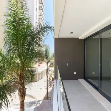 Sale of middle floor apartment in Estepona