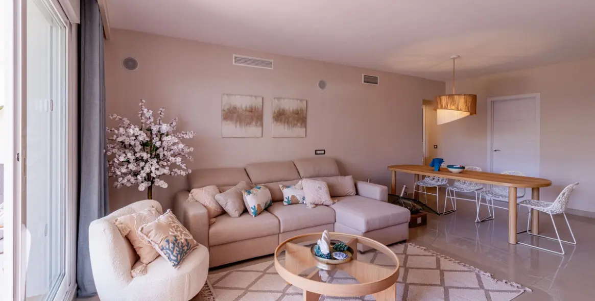 Sale of ground floor apartment in El Paraiso 7