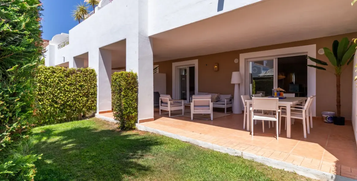 Продажа апартаментов на первом этаже в El Paraiso 21