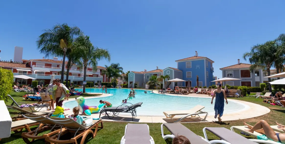 Продажа апартаментов на первом этаже в El Paraiso 2