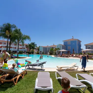 Продажа апартаментов на первом этаже в El Paraiso