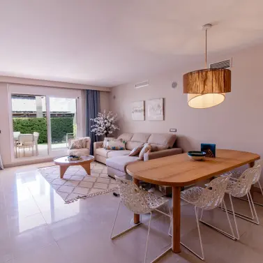 Продажа апартаментов на первом этаже в El Paraiso