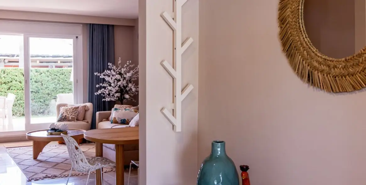 Продажа апартаментов на первом этаже в El Paraiso 8