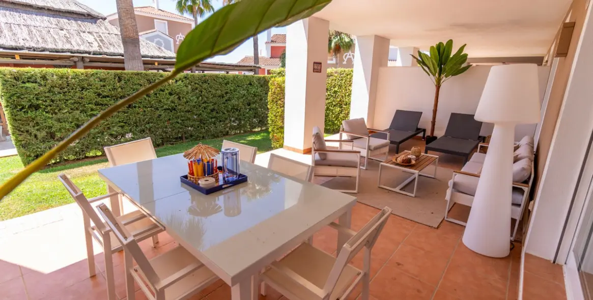 Продажа апартаментов на первом этаже в El Paraiso 20