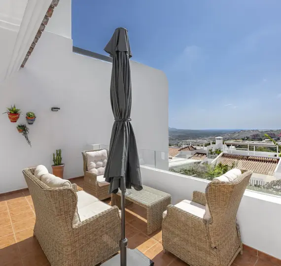 Продажа апартаментов на среднем этаже в La Mairena