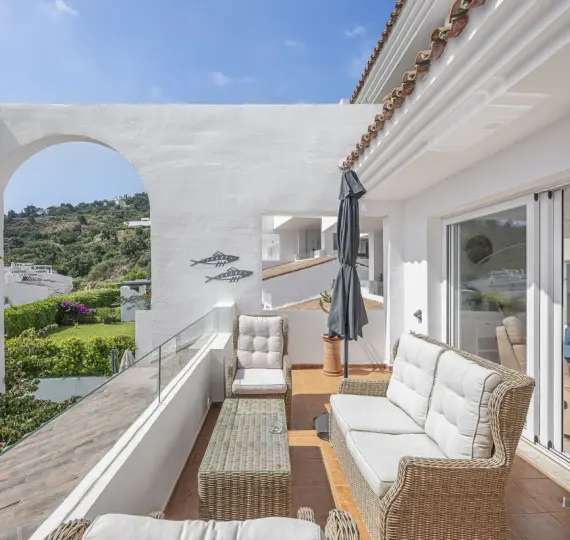 Продажа апартаментов на среднем этаже в La Mairena