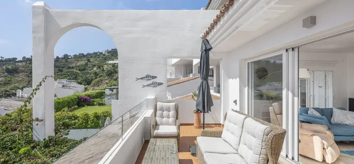 Продажа апартаментов на среднем этаже в La Mairena 1