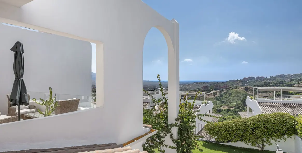 Продажа апартаментов на среднем этаже в La Mairena 3