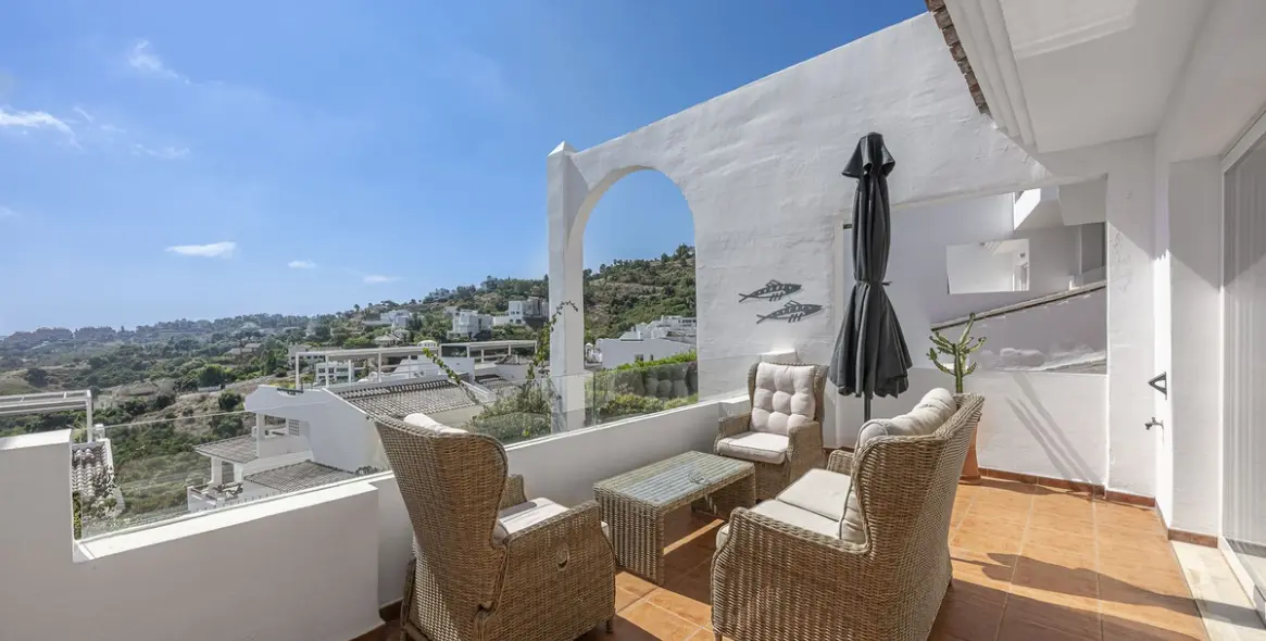 Продажа апартаментов на среднем этаже в La Mairena 4