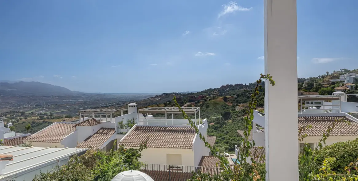 Продажа апартаментов на среднем этаже в La Mairena 5