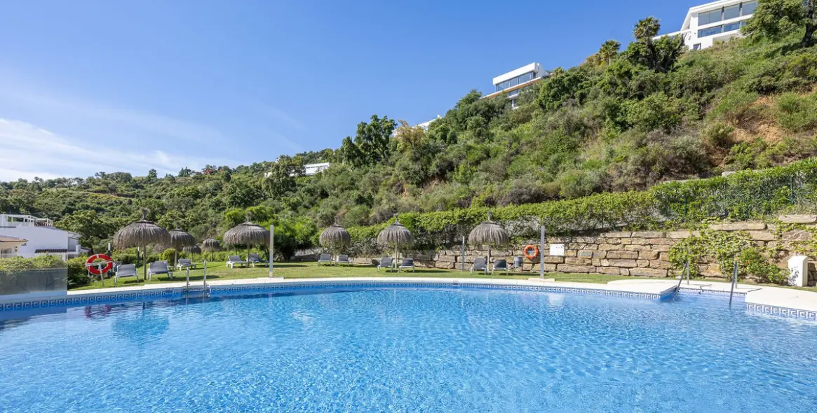 Продажа апартаментов на среднем этаже в La Mairena 17