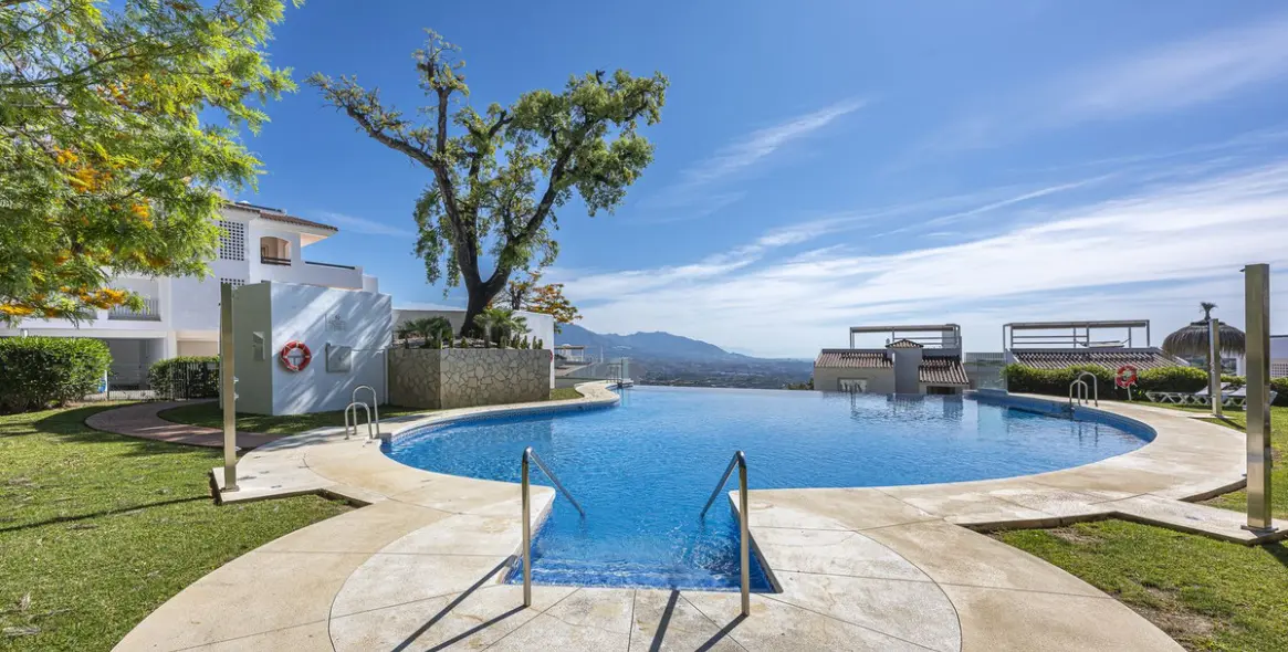 Продажа апартаментов на среднем этаже в La Mairena 29