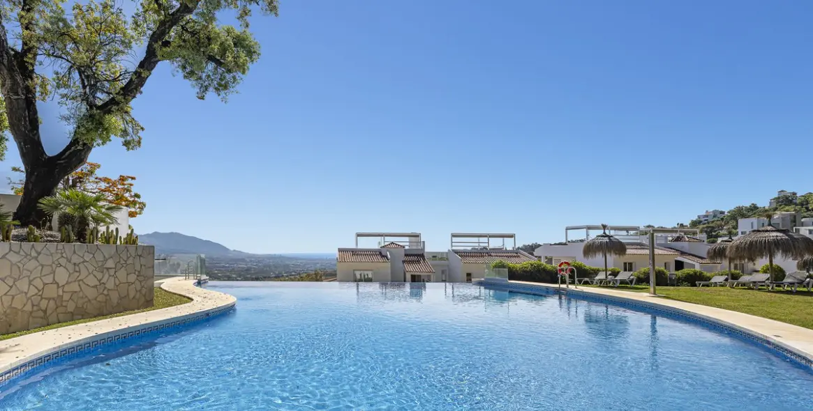 Продажа апартаментов на среднем этаже в La Mairena 31