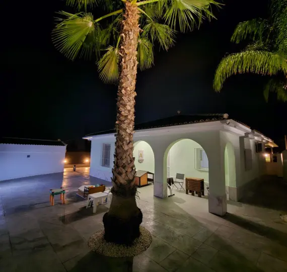 Sale of detached villa in Coín