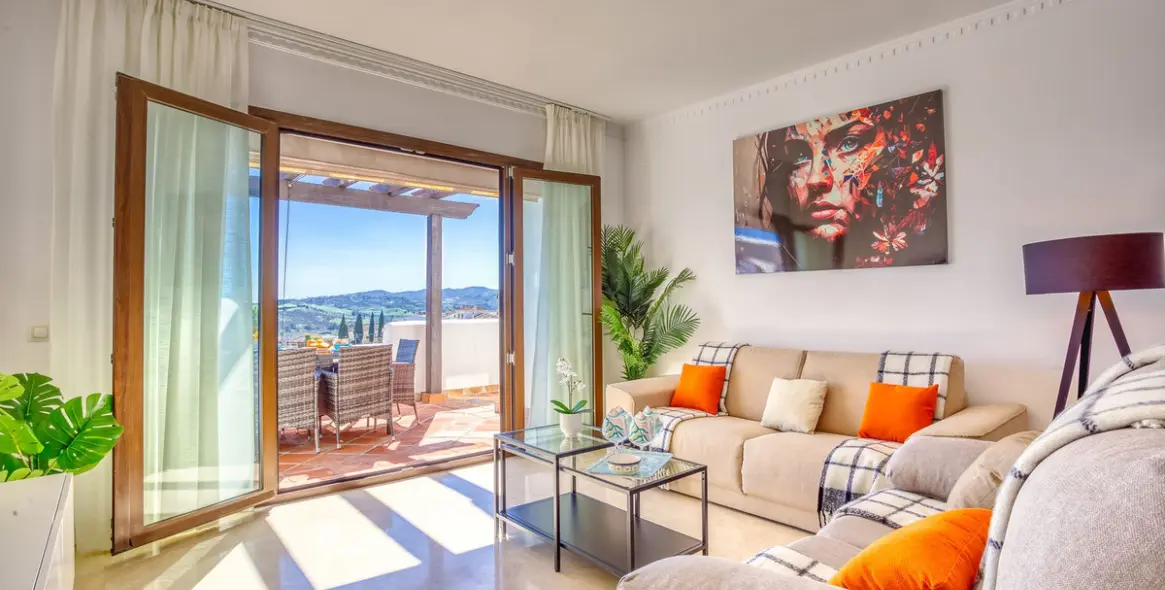 Sale of penthouse duplex in Mijas Golf 12