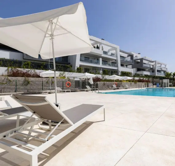 Апартаменты на первом этаже R4890964