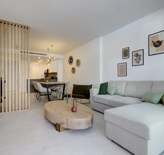 Апартаменты на первом этаже R4890964