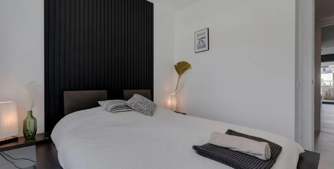 Sale of ground floor apartment in Estepona 11