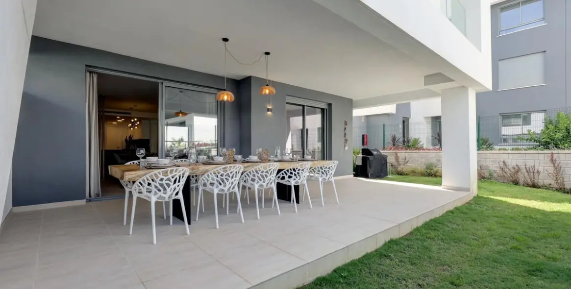 Sale of ground floor apartment in Estepona 14