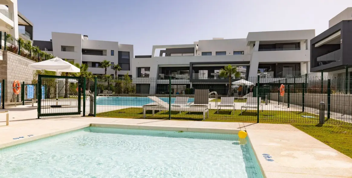 Sale of ground floor apartment in Estepona 19