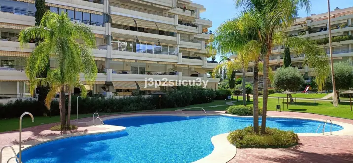 Venta de apartamento en planta baja en Guadalmina Alta 0