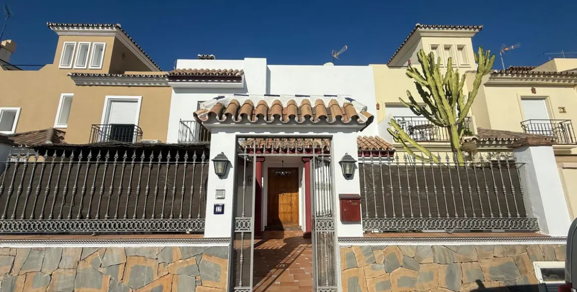 Sale of townhouse in Cancelada 5
