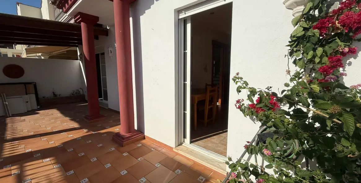 Sale of townhouse in Cancelada 8