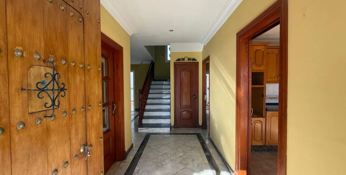 Sale of townhouse in Cancelada 11