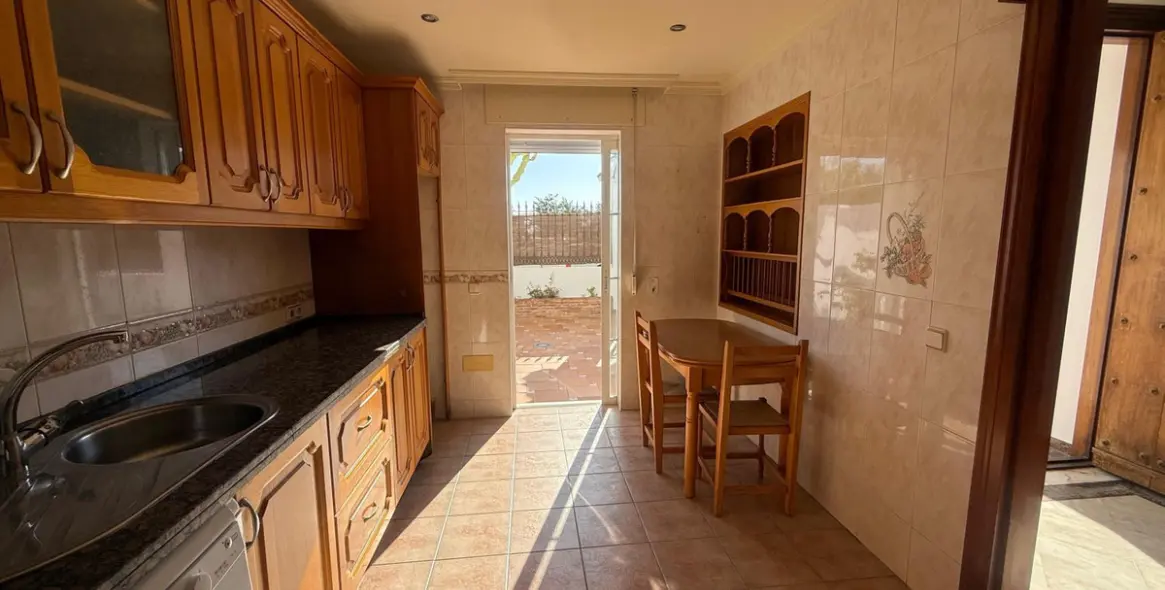 Sale of townhouse in Cancelada 14