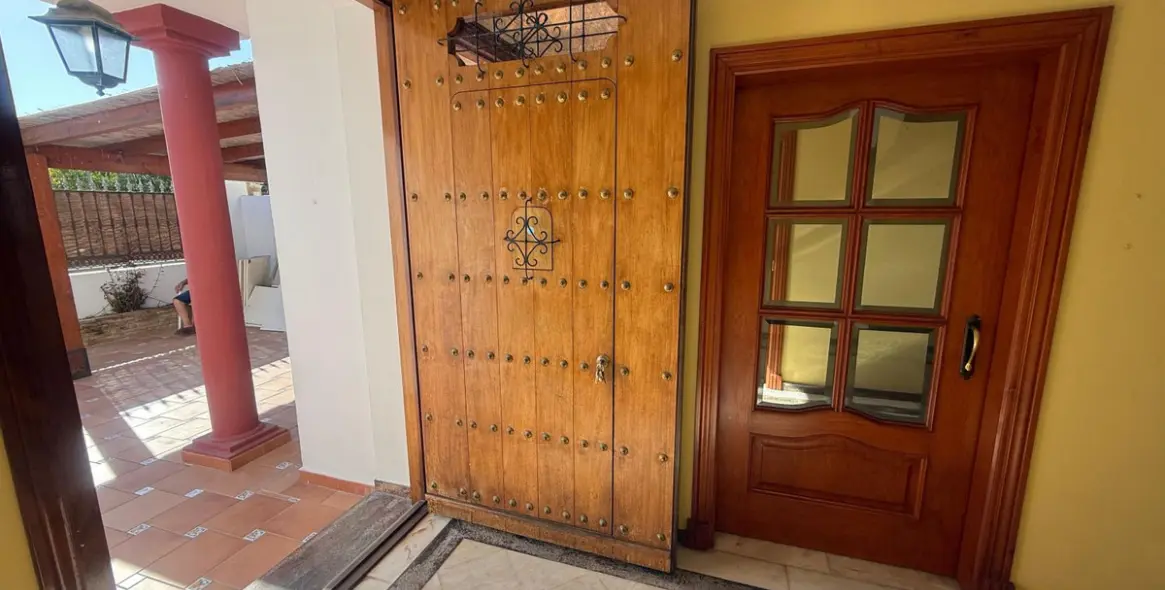 Sale of townhouse in Cancelada 18