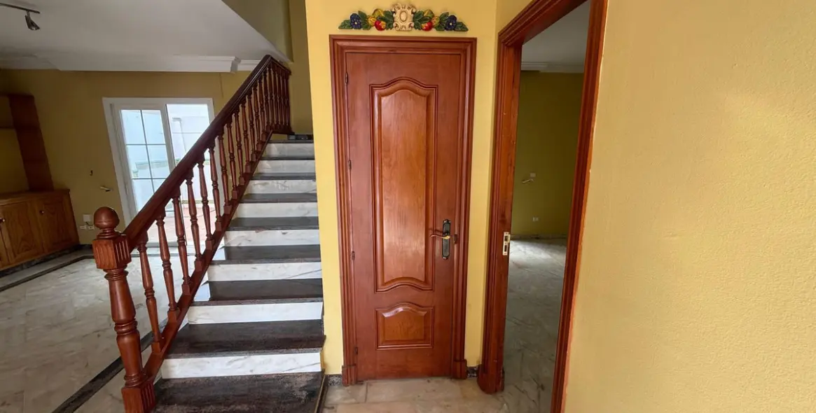 Sale of townhouse in Cancelada 20