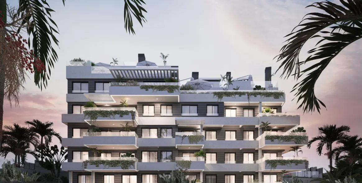 Продажа апартаментов на первом этаже в Estepona (район Estepona) 1