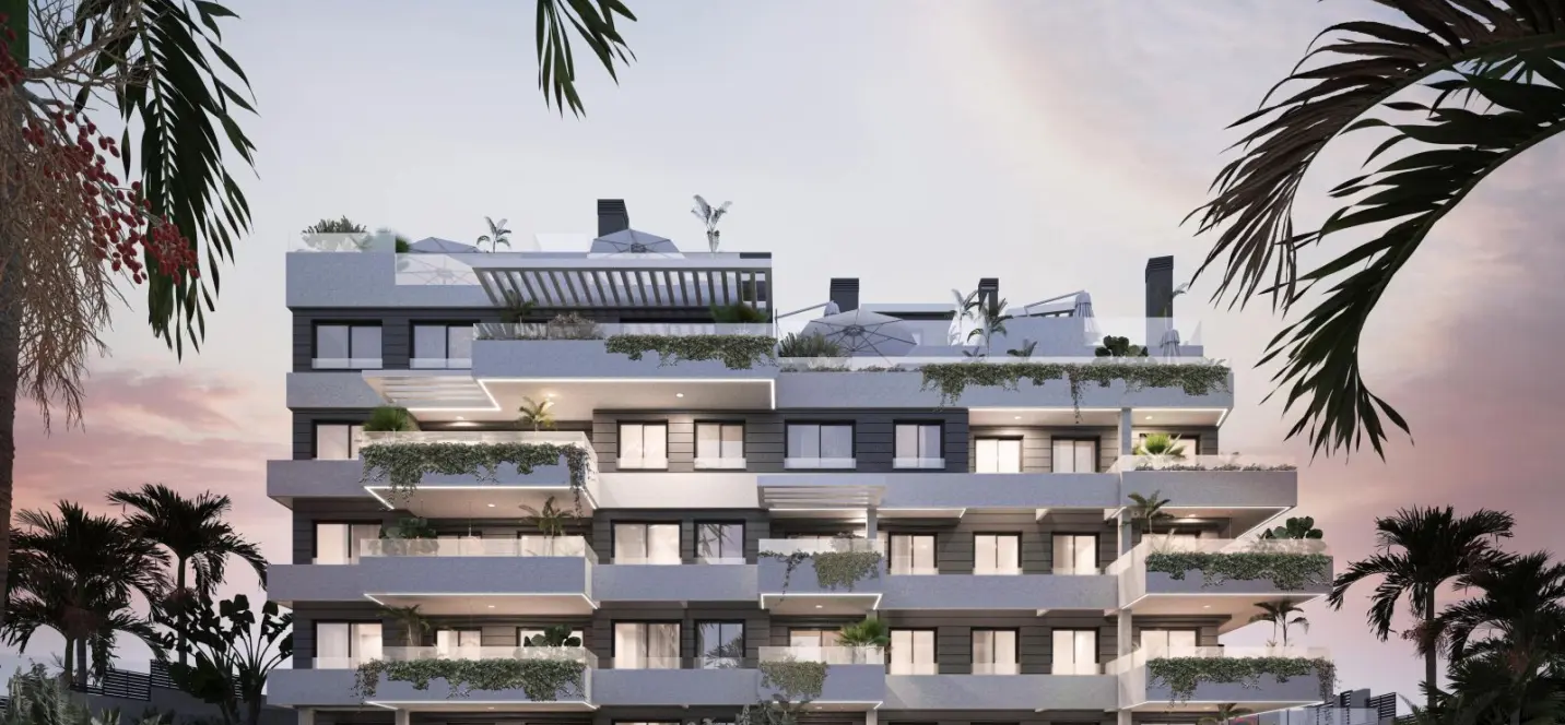 Продажа апартаментов на первом этаже в Estepona 0