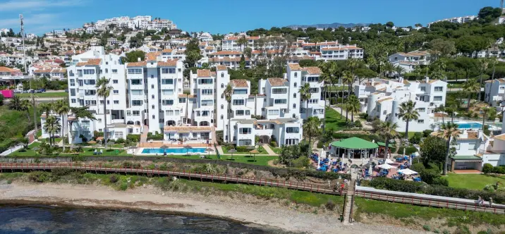 Продажа дома на две семьи в Mijas Costa 0