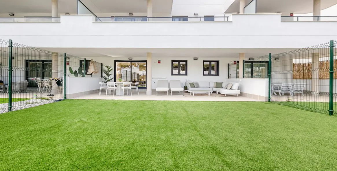 Продажа апартаментов на первом этаже в Estepona (район Estepona) 1