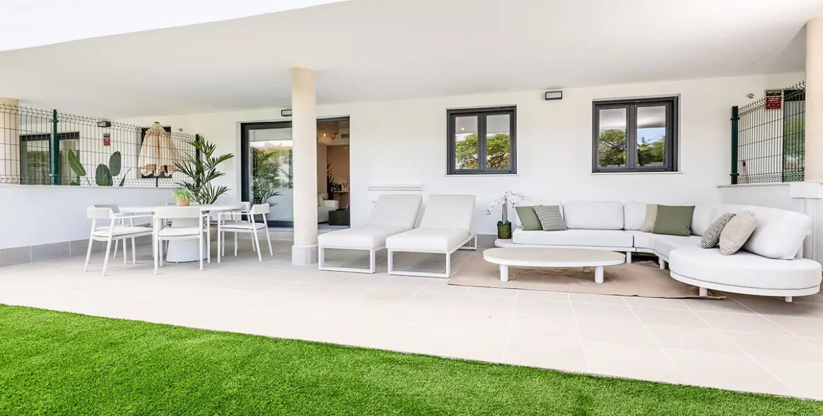 Продажа апартаментов на первом этаже в Estepona (район Estepona) 2