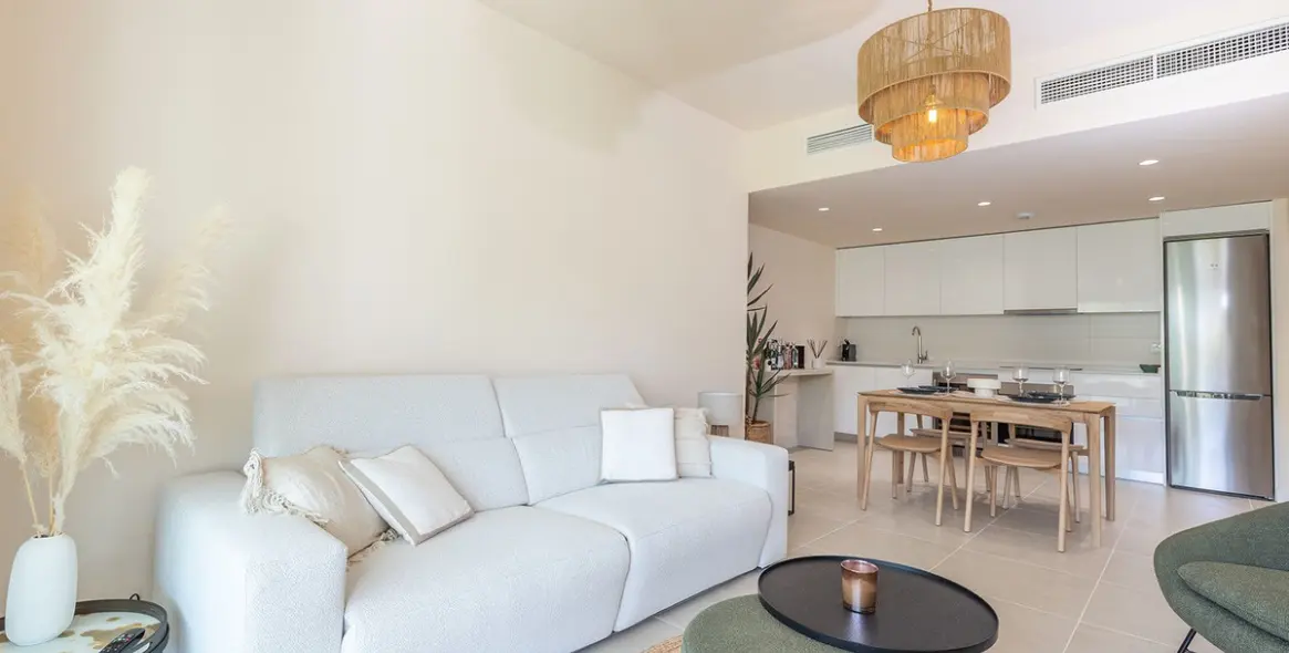 Sale of ground floor apartment in Estepona 14