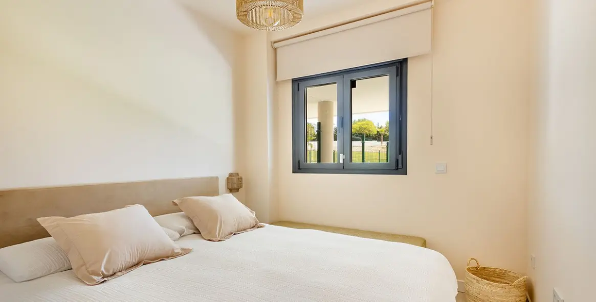 Sale of ground floor apartment in Estepona 19