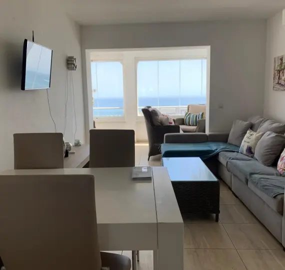 Продажа апартаментов на среднем этаже в Miraflores