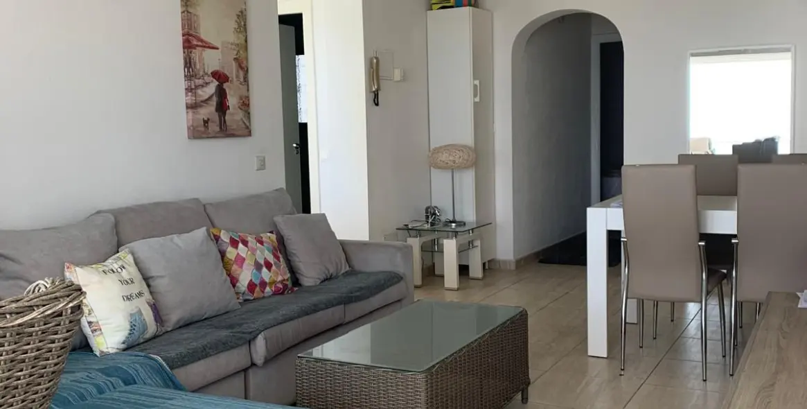 Продажа апартаментов на среднем этаже в Miraflores 5