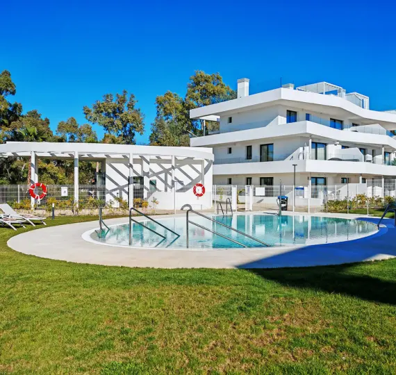 Middle floor apartment R5127526