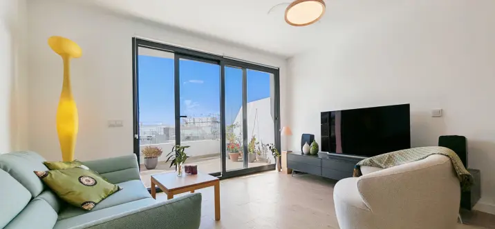 Middle floor apartment R5127526 1