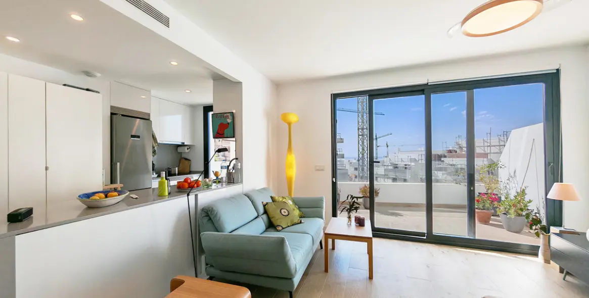 Sale of middle floor apartment in Estepona (district Estepona) 3