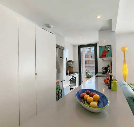 Middle floor apartment R5127526