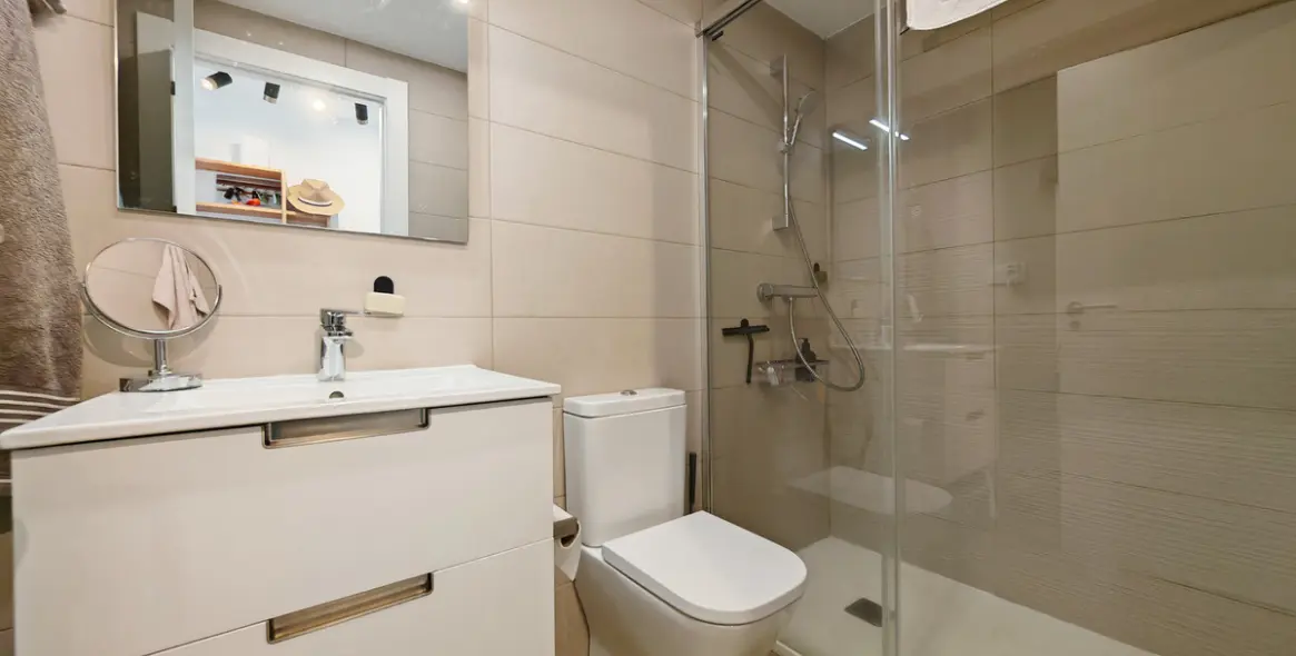 Sale of middle floor apartment in Estepona (district Estepona) 7